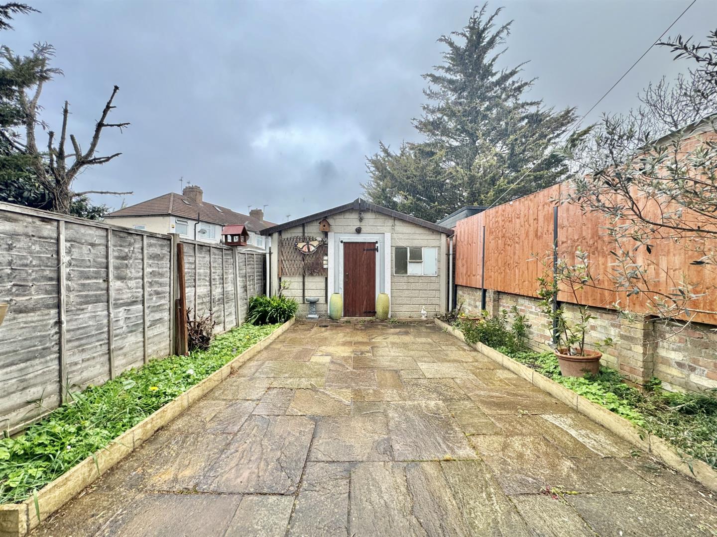 New Park Avenue, Palmers Green
